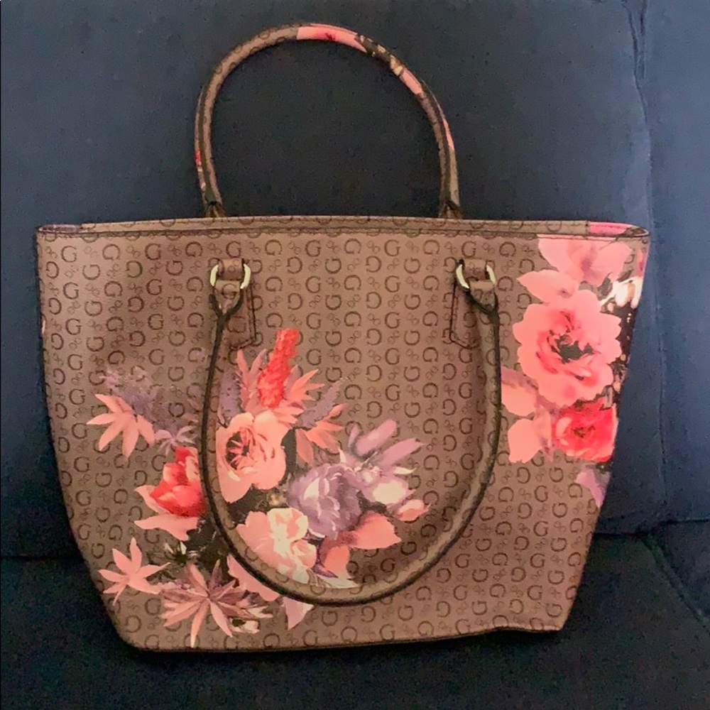Guess Tote Bag NWT